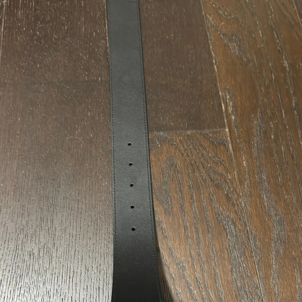 Gucci Marmont Black Leather Belt with Silver GG Buckle - Picture 4 of 12